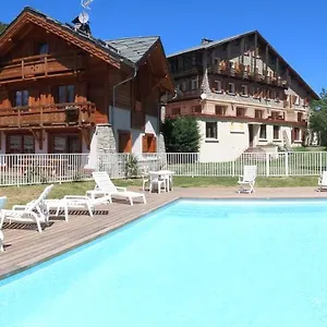 La Belle Etoile Hotel